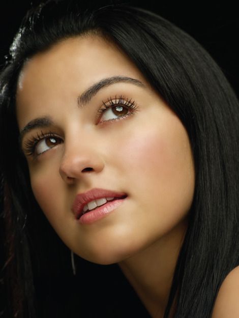 maite-perroni-and-nyx-cosmetics-gallery.jpg